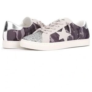 Vintage Havana - women’s Camo Glitter  sneakers. Size 8.5
